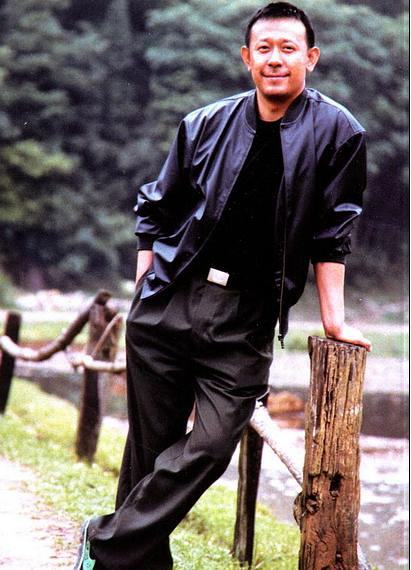 分析！演员姜文去世“冰清水冷”