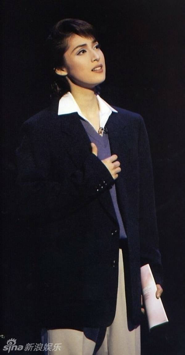 讲解！天海佑希结婚“典则俊雅”