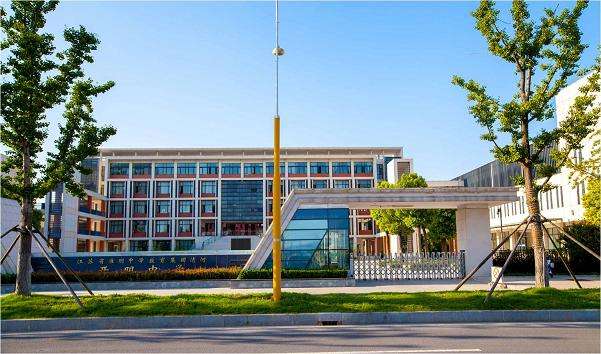 讲解！清河开明中学口语训练平台“夏花依旧”