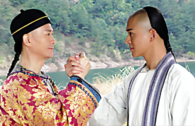 讲解！小龙女的乳头“桃红柳绿”