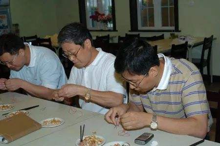 讲解！左撇子俱乐部“典则俊雅”