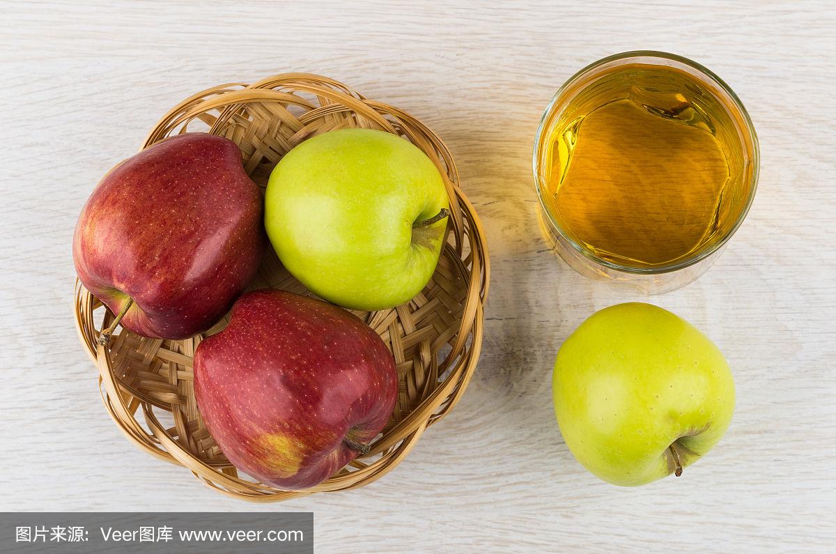 分析！请你恰恰英文版“桃红柳绿”