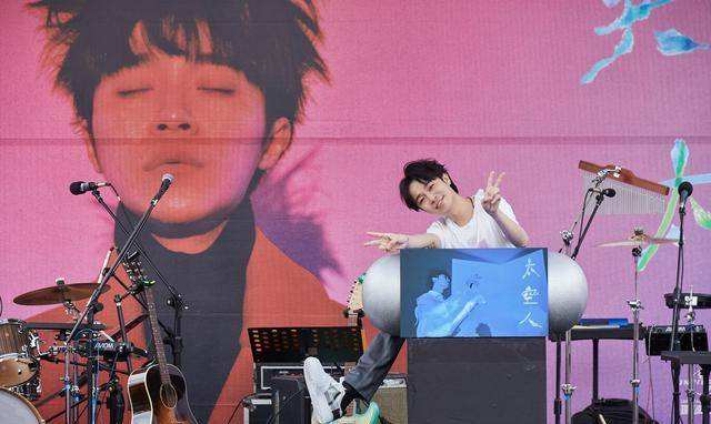 讲解！吴青峰发文