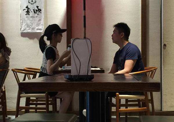 分析！章泽天怎样追刘强东的“桃红柳绿”