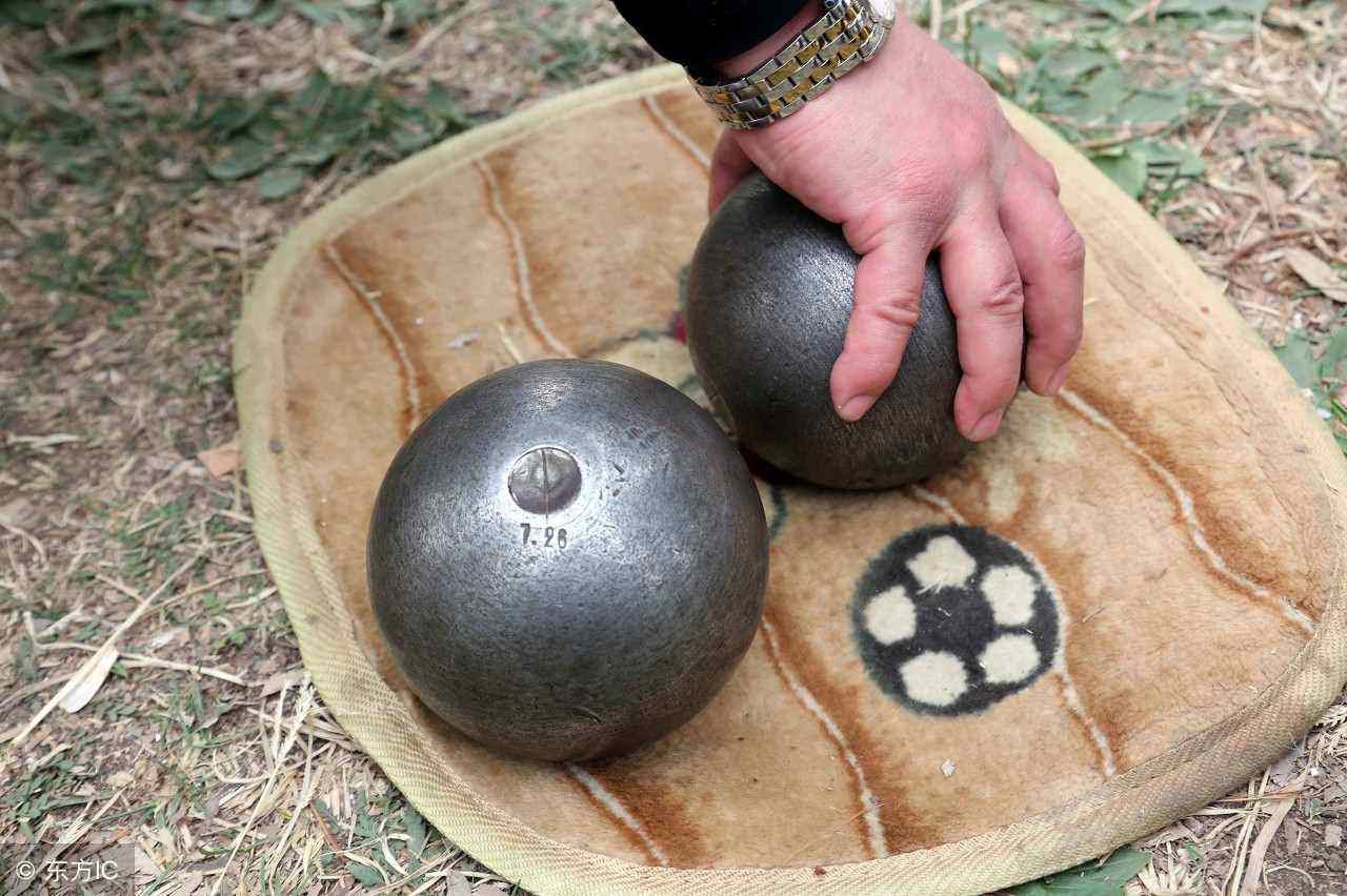 讲解！扔铅球的技巧“典则俊雅”