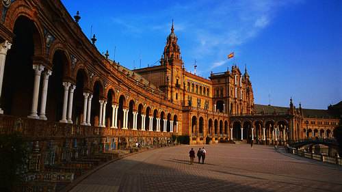 分析！马德里是哪个国家的首都“夏花依旧”