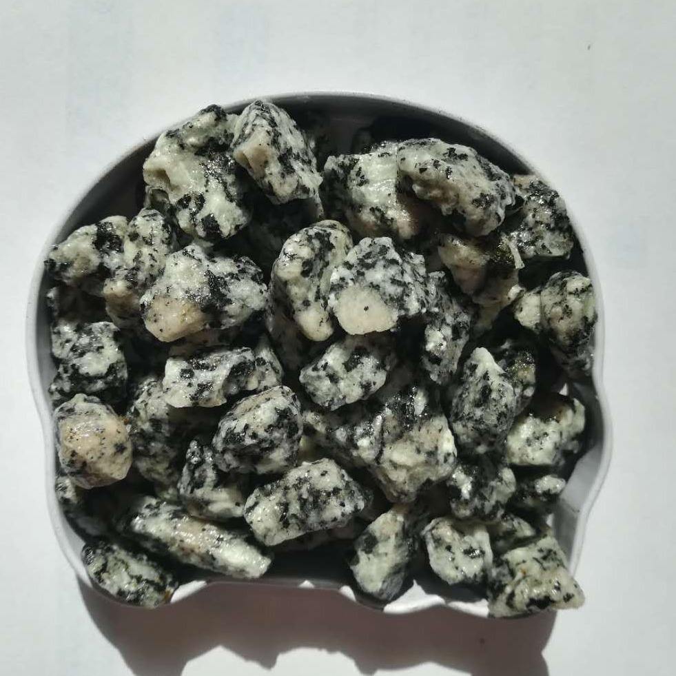 分析！石碑样品“星星点点”