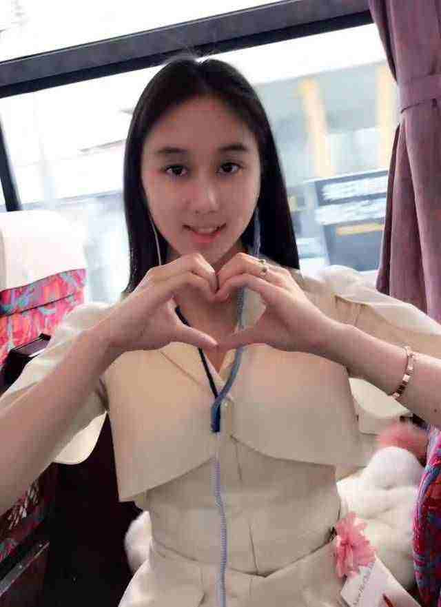 达人分享！何鸿燊有几个子儿图片“高情逸态”