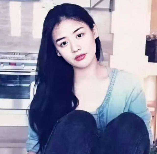 讲解！马思纯平头照