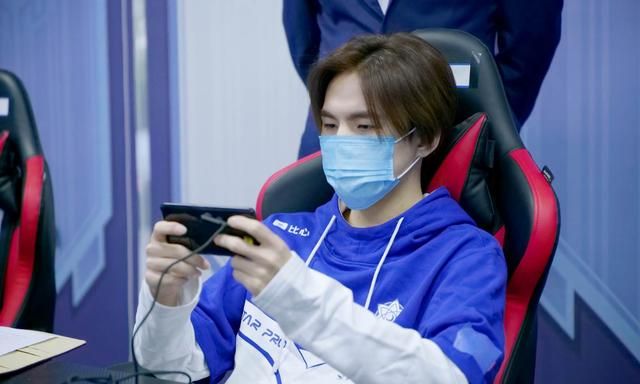 分析！we诺言微博“冰清水冷”