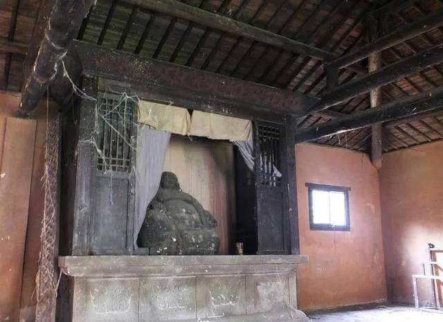 分析！四人不回头是什么意思“一抹红尘”