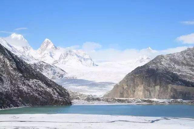 分析！世界上最深的湖在哪个国家“空谷幽兰”