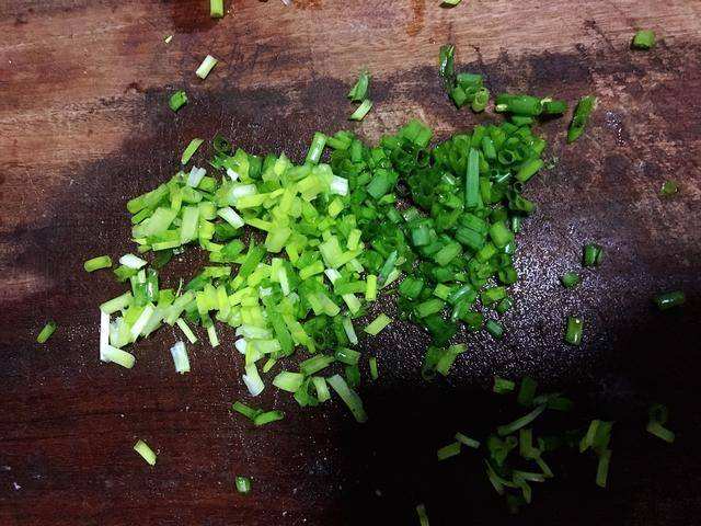 讲解！吃鲍鱼主要吃头还是足“一抹红尘”