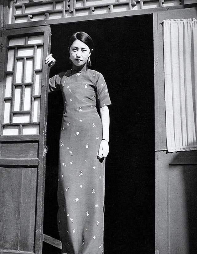 分析！穿越之我的妓女人生“夏花依旧”