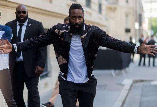 达人分享！张大胡子“一抹红尘”