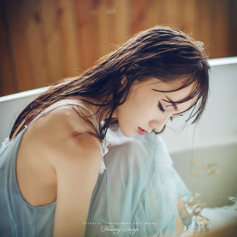 讲解！浴室少女二十天了图片“夏花依旧”