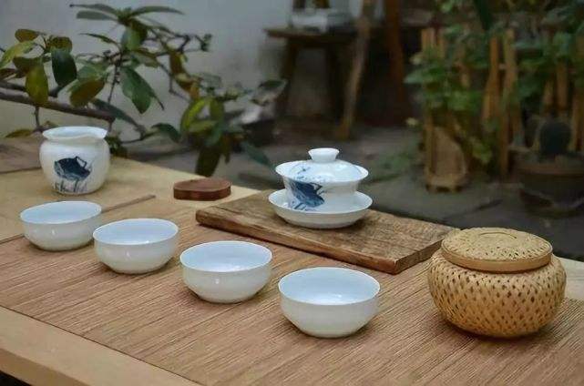 达人分享！安家向公馆“一抹红尘”