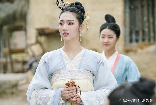 讲解！李倩妮家庭背景“高情逸态”