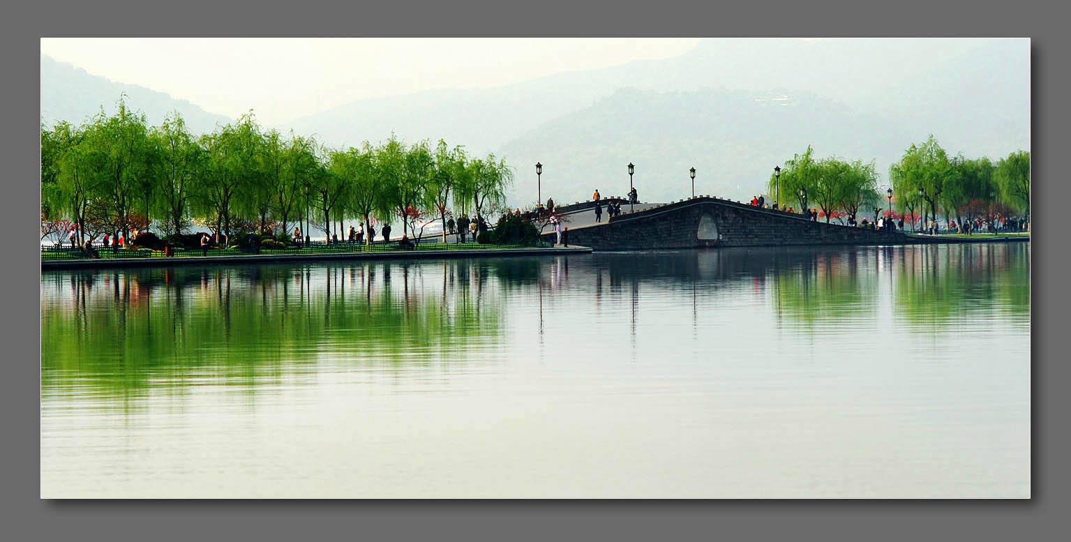 讲解！全球最安全城市榜“桃红柳绿”