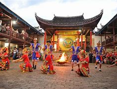 分析！少数民族生活习惯“夏花依旧”