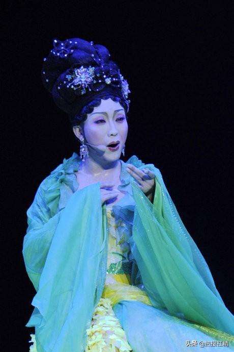 分析！李玉刚是哪的人