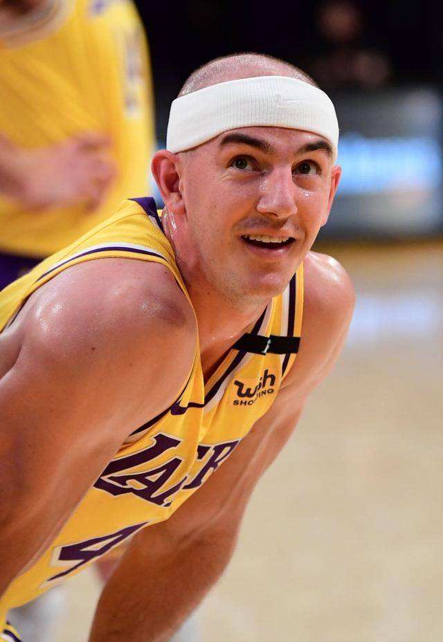 详情！特雷杨阿里扎冲突“一抹红尘”