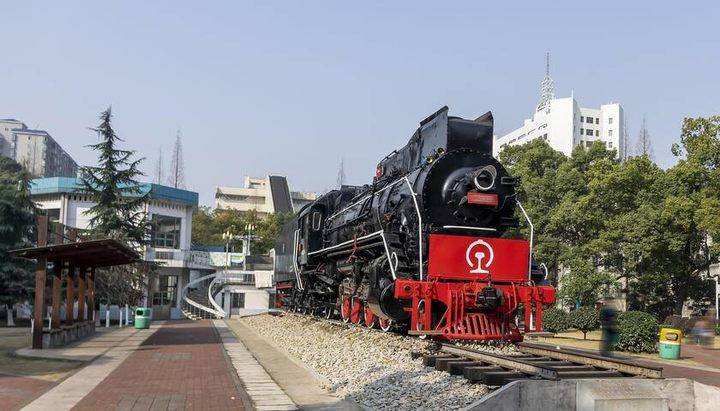 分析！返程火车票“桃红柳绿”