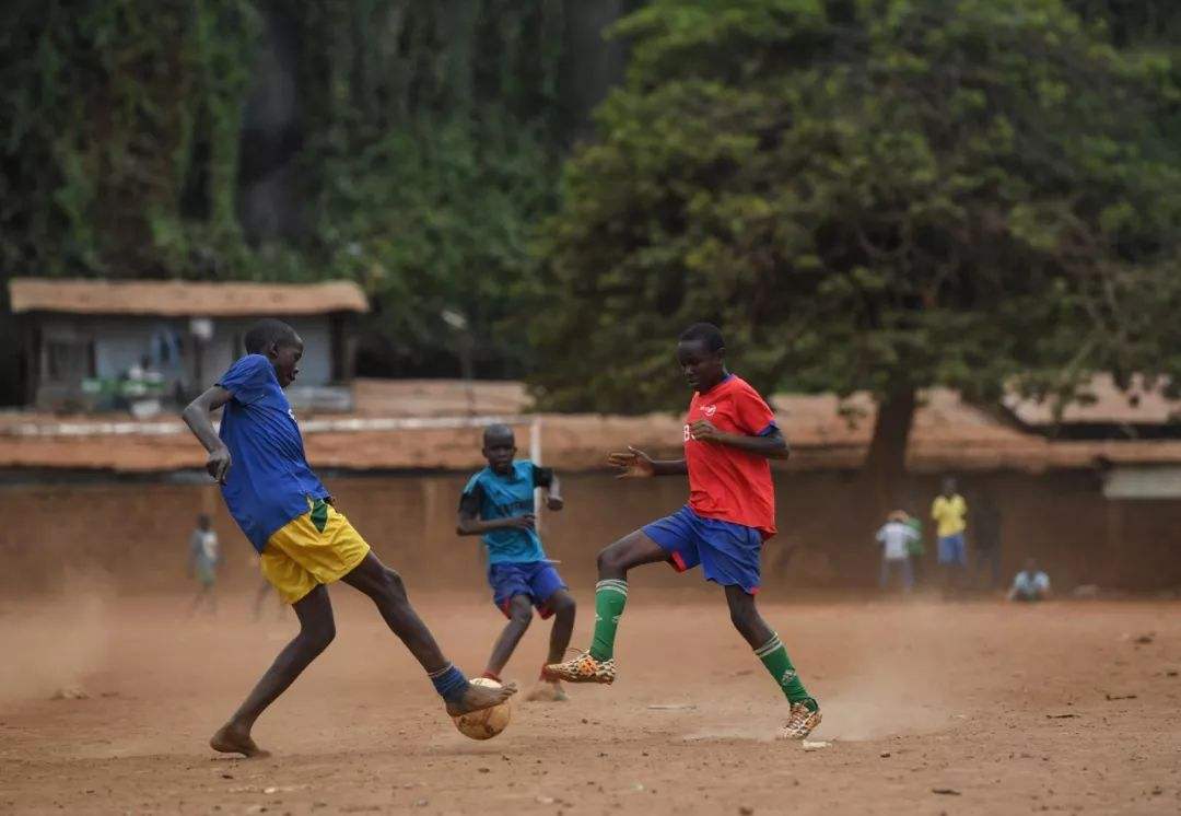 达人分享！一场足球赛多少分钟“夏花依旧”