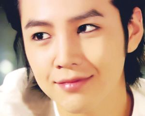 讲解！欧弟画眼线“桃红柳绿”