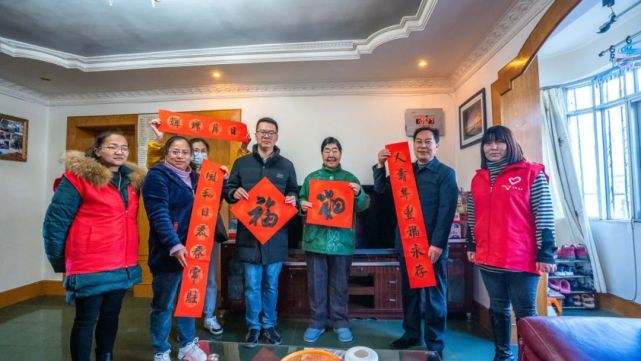 讲解！春联上联贴左边还是右边“空谷幽兰”