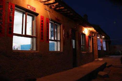 讲解！放鞭炮的来历50字“一抹红尘”