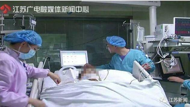 讲解！放鞭炮的来历50字“一抹红尘”