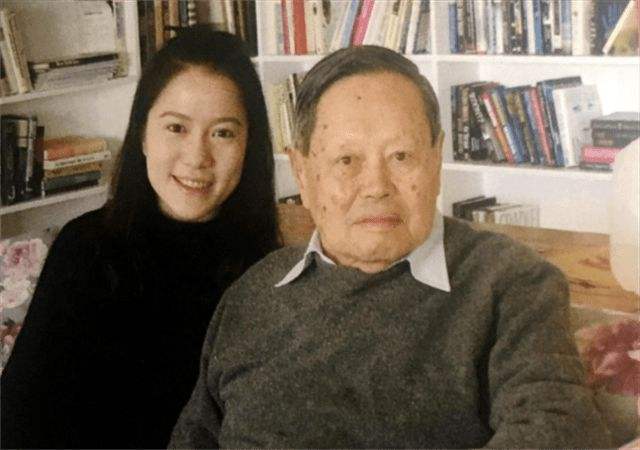 达人分享！2019翁帆产下一子图片“星星点点”