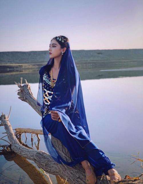 达人分享！安琪流泪的眼“高情逸态”