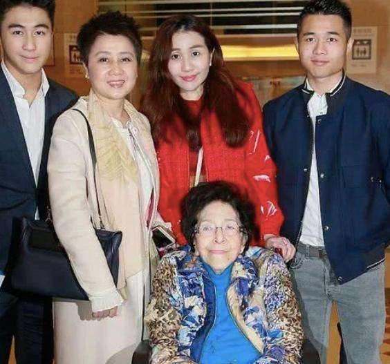 达人分享！何鸿燊身高“典则俊雅”