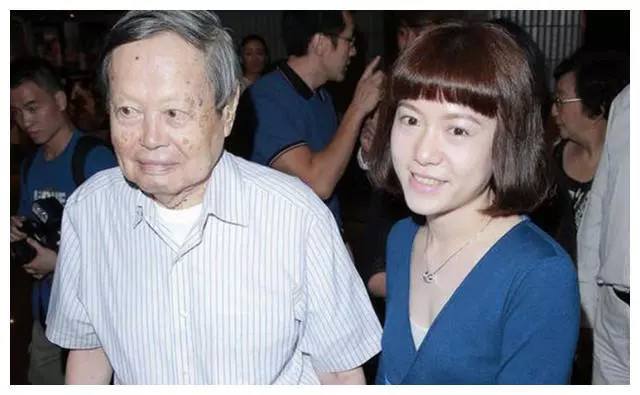 讲解！2019翁帆产下一子图片“典则俊雅”