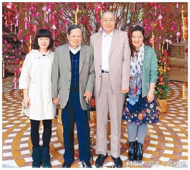 讲解！2019翁帆产下一子图片“典则俊雅”