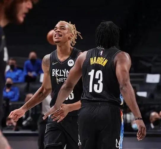 详情！特雷杨阿里扎冲突“郢中白雪”