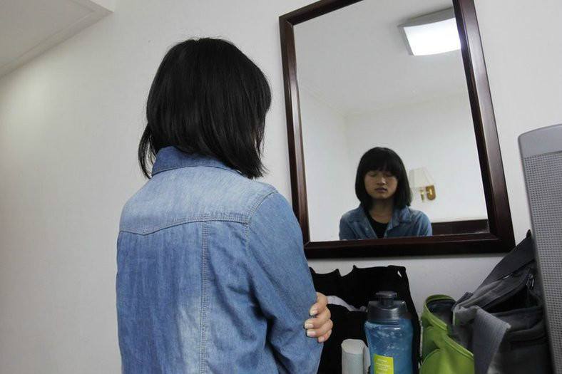 详情！双性人图片“冰清水冷”