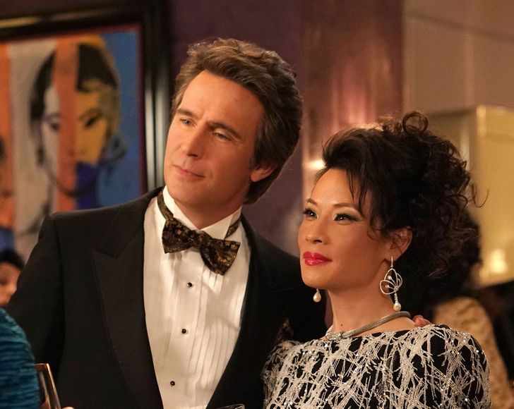 讲解！闪光夫妇下车“桃红柳绿”