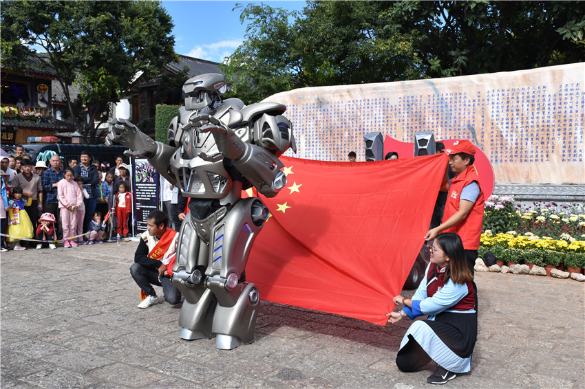 讲解！机器人李咏“冰清水冷”