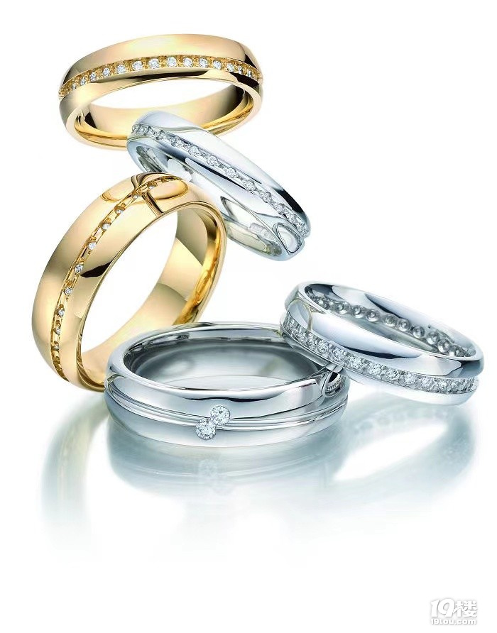 讲解！婚礼现场爷爷奶奶亲自送戒指“夏花依旧”