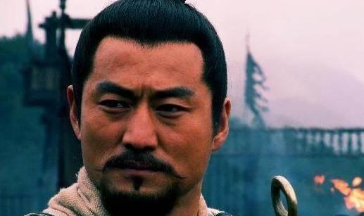 分析！温酒斩华雄第几集“一抹红尘”