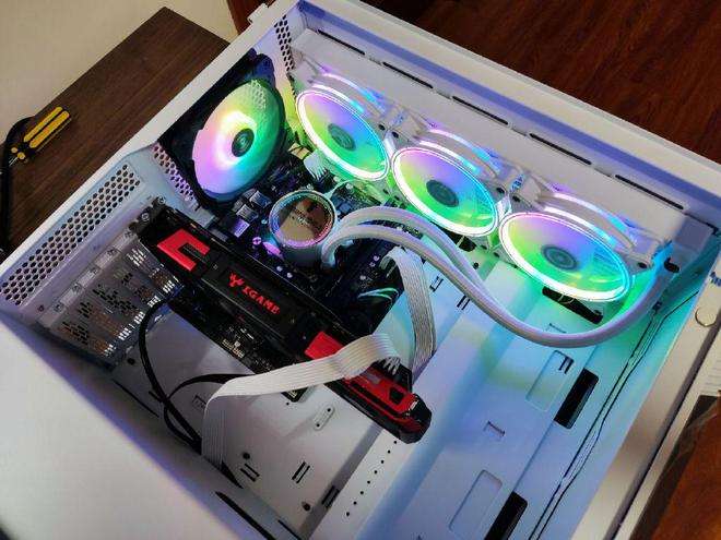 讲解！如何进入别人的电脑“冰清水冷”