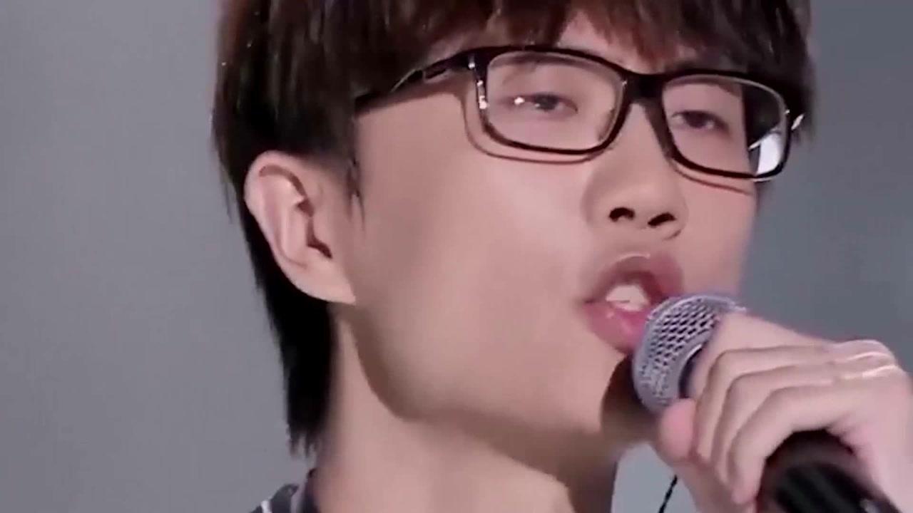 分析！许嵩的所有歌“冰清水冷”