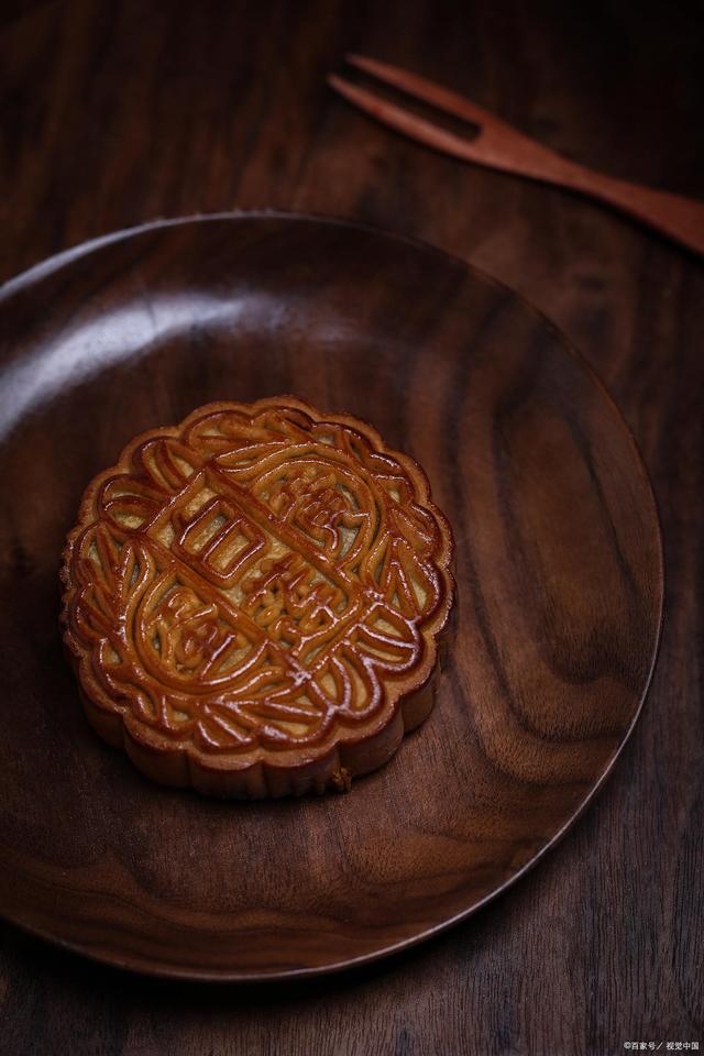 分析！京式月饼特点“一抹红尘”