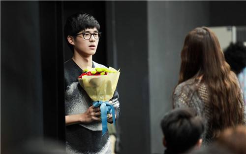 达人分享！浴室少女20天恐怖图片“典则俊雅”