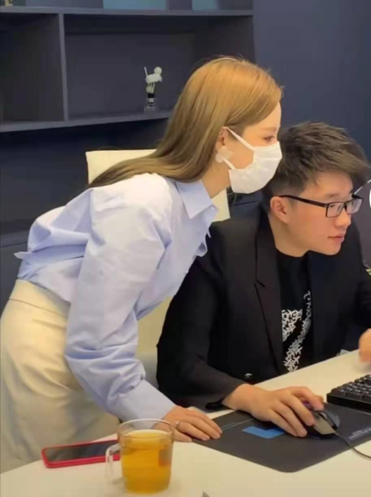 讲解！雪梨老公张衍身价“星星点点”