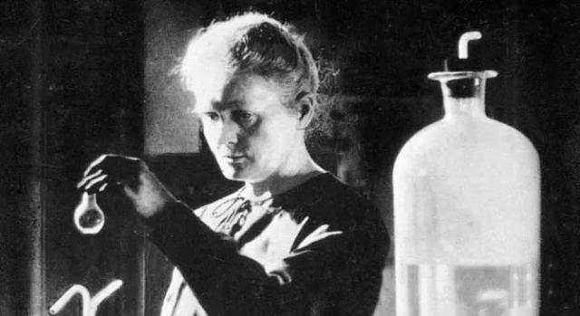 分析！居里夫人的小故事“桃红柳绿”