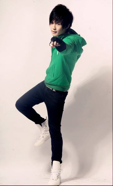 分析！李炜的qq“典则俊雅”